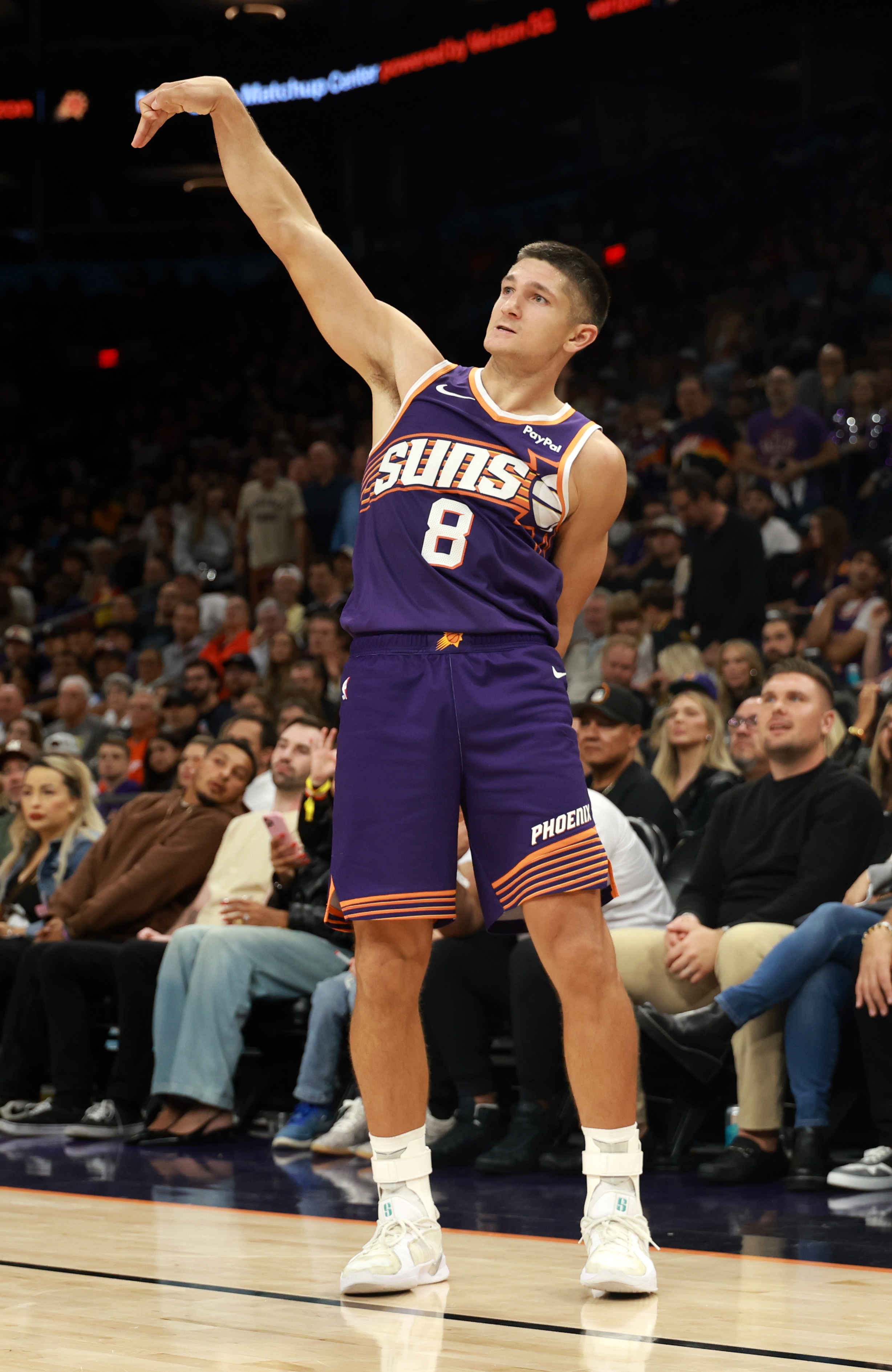 OD体育-万箭齐发！太阳本场比赛三分56投22中 两项数据都创赛季新高