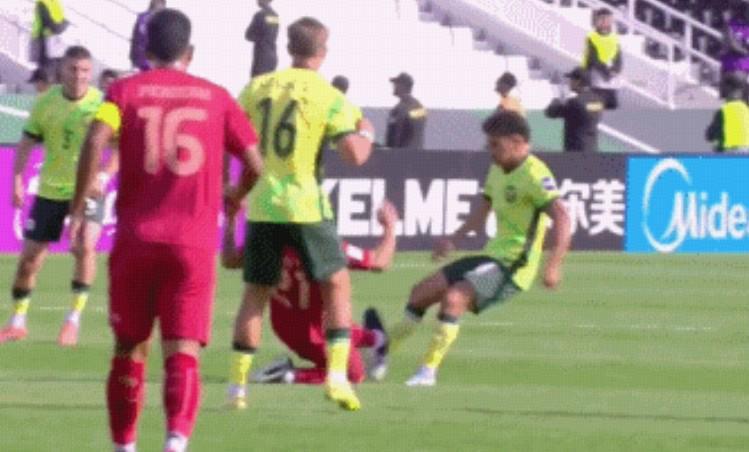 OD体育平台-亚足联官方：泰国U23后卫延森被禁赛两场，无缘对阵中国队