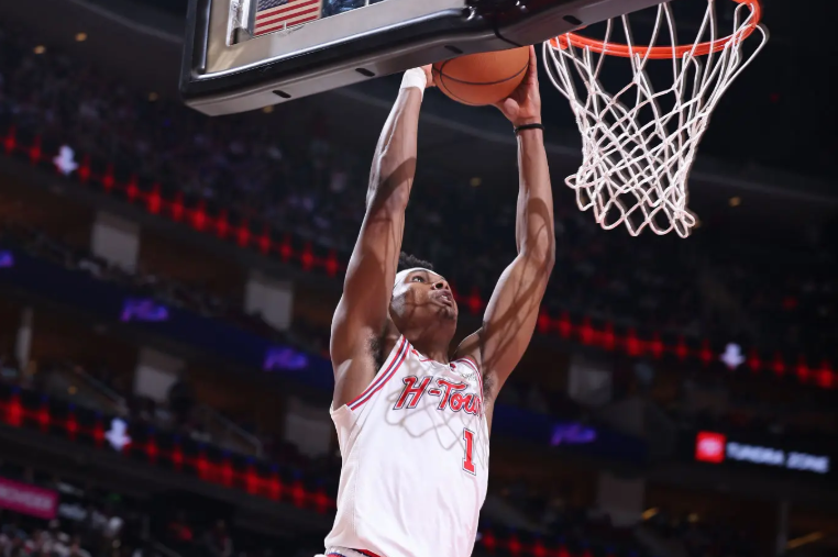 OD体育官网-还命中了两记长距离中投，火箭后场新星在进攻端的存在感有所提升